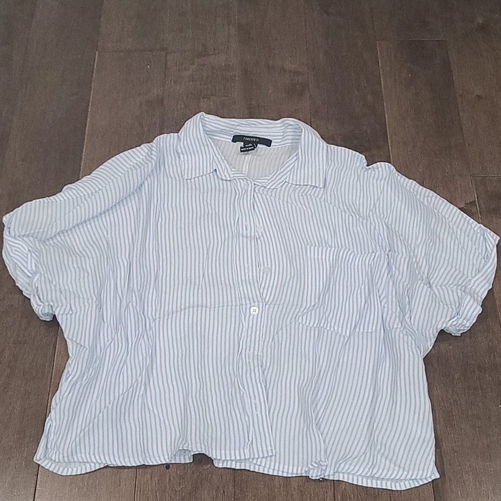 Striped cropped shirt